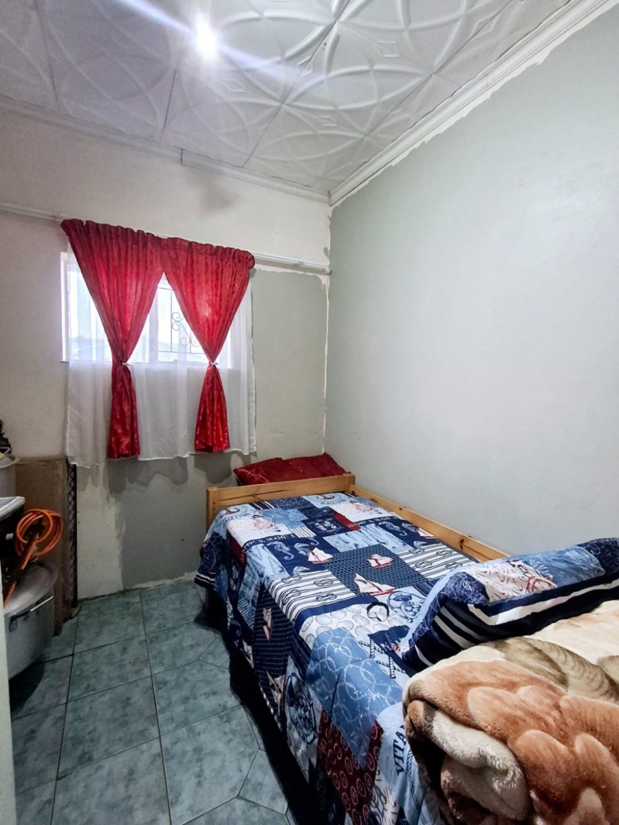 5 Bedroom Property for Sale in Summerpride Eastern Cape